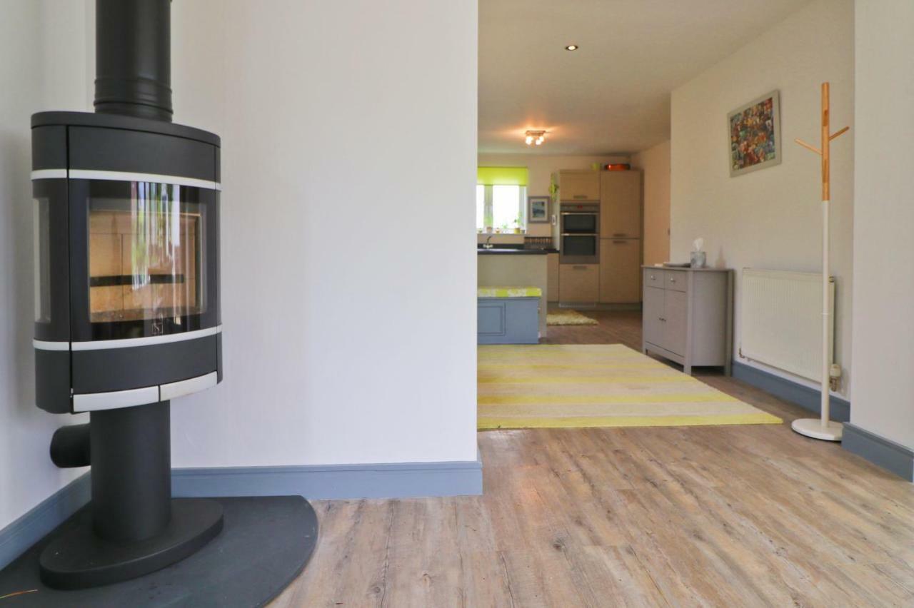 Modern Holiday Home Central St Merryn エクステリア 写真