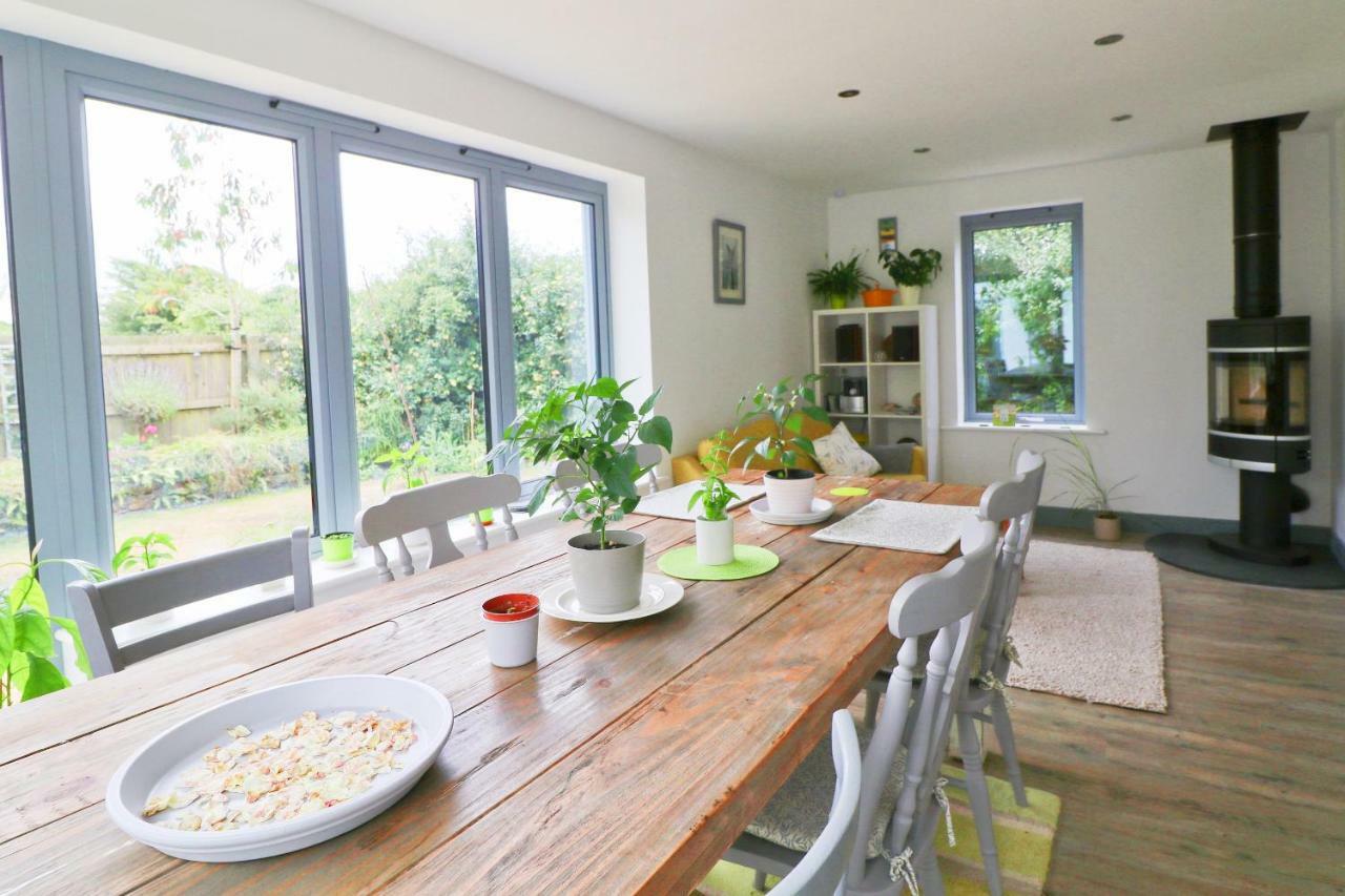 Modern Holiday Home Central St Merryn エクステリア 写真