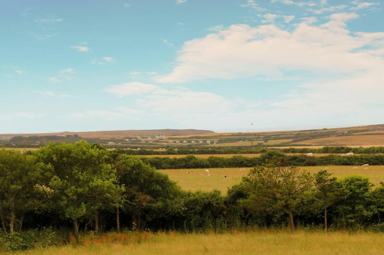 Modern Holiday Home Central St Merryn エクステリア 写真