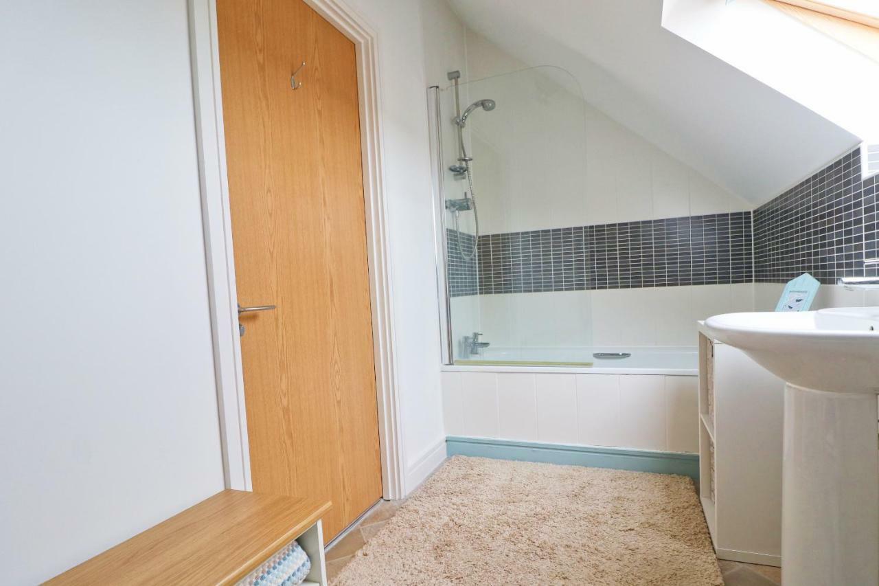 Modern Holiday Home Central St Merryn エクステリア 写真